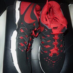Men's NIKE Lunar Fingertrap TR Black Red Athletic Shoes 11W